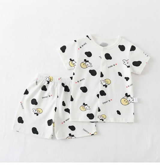 Animal Print graphic shirt + shorts | Peakachu
