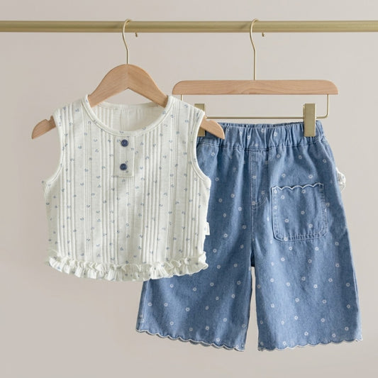 Floral Shirt + Denim Shorts | Peakachu